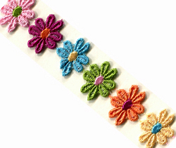 Multi-Col Daisy Guipure Lace, 27.4m