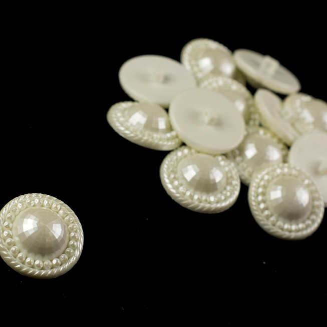44L Faceted Pearl Button, 25pcs