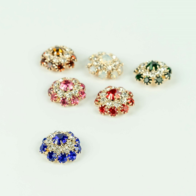 36L Multi-Diamante Metal Button