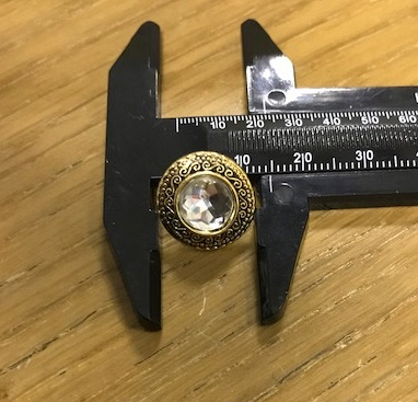 24L Gold w Clear Jewel Button